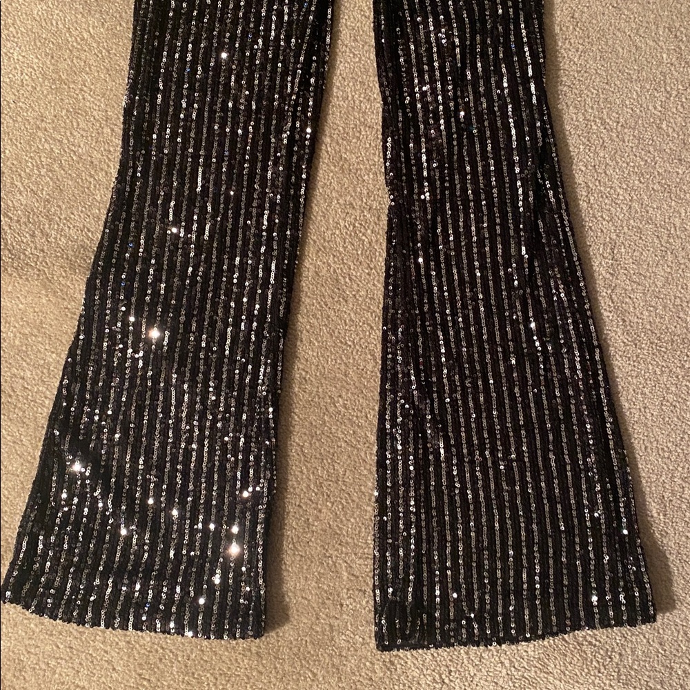 Guess brand NWT sequined pants. Black with silver medium - Picture 2 of 12